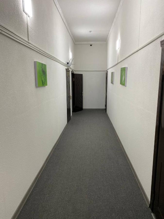 Green Apple Guest House Tasjkent Buitenkant foto