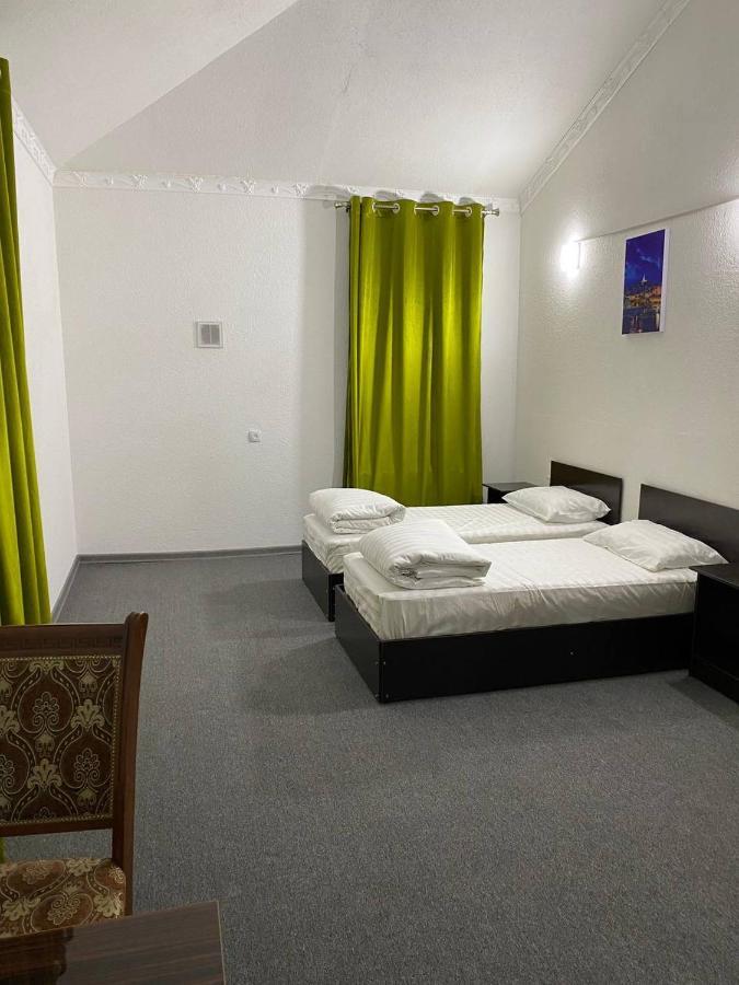 Green Apple Guest House Tasjkent Buitenkant foto