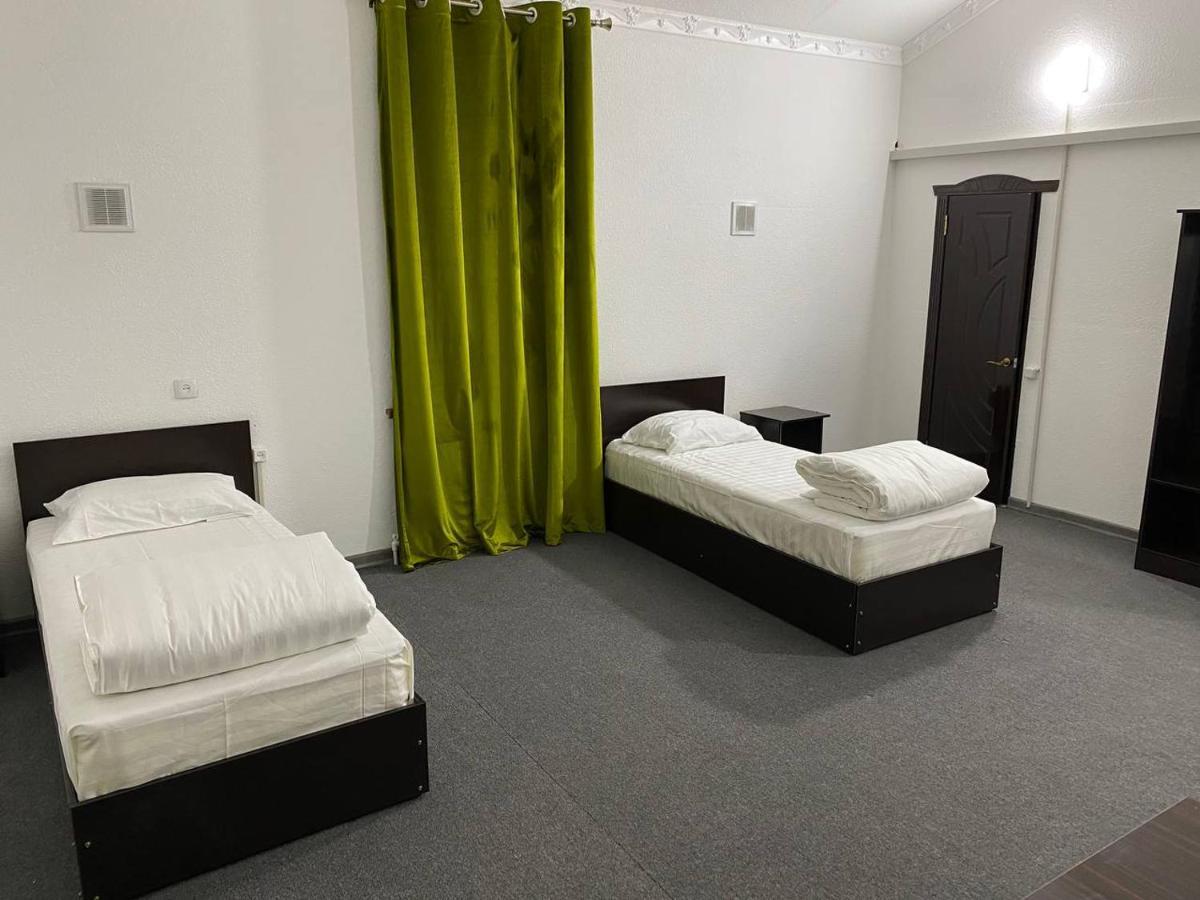 Green Apple Guest House Tasjkent Buitenkant foto